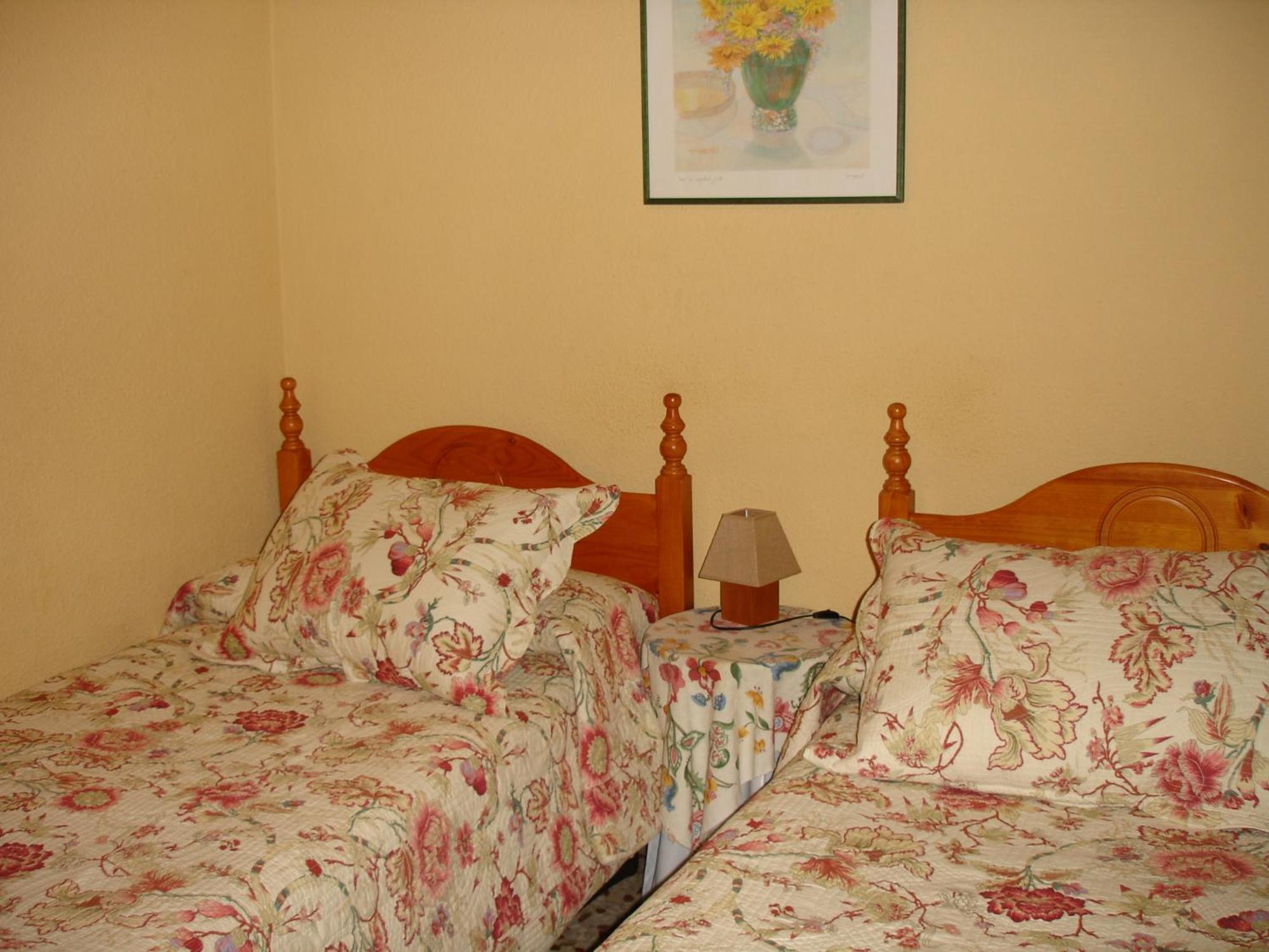 Hostal Puerta Bonita Vista Alegre مدريد المظهر الخارجي الصورة