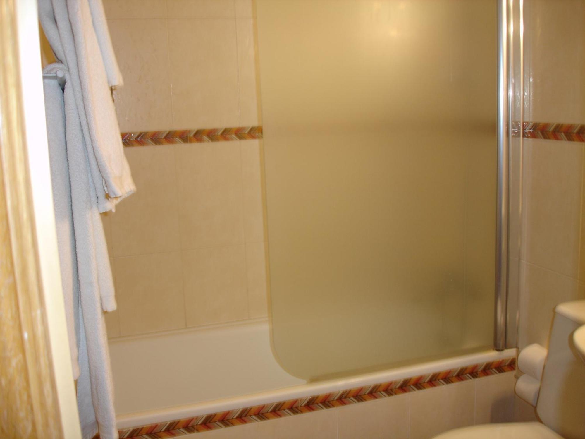 Hostal Puerta Bonita Vista Alegre مدريد المظهر الخارجي الصورة
