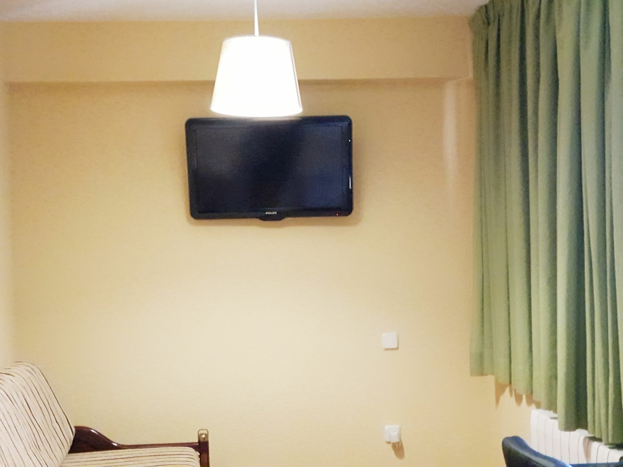 Hostal Puerta Bonita Vista Alegre مدريد المظهر الخارجي الصورة