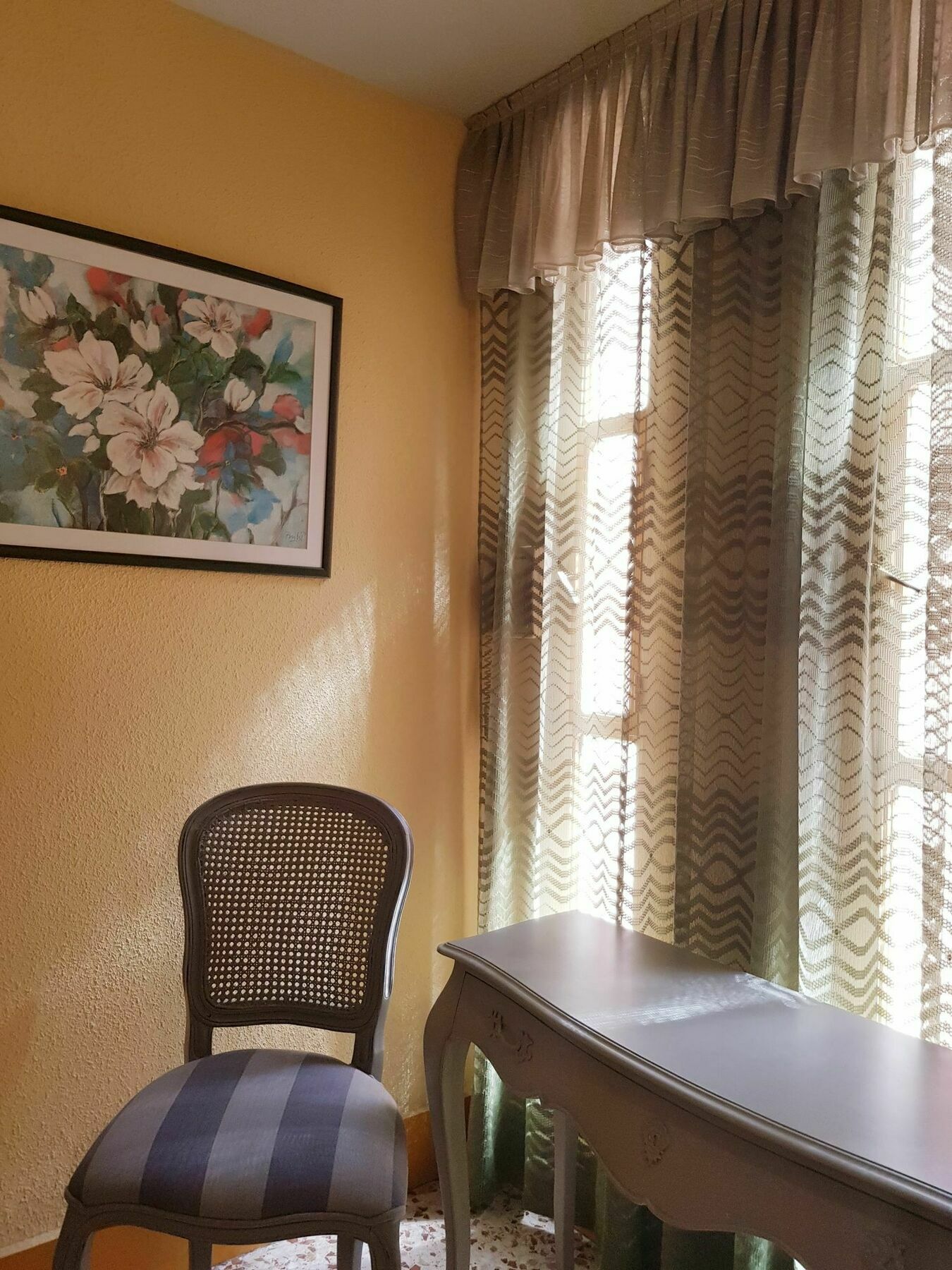 Hostal Puerta Bonita Vista Alegre مدريد المظهر الخارجي الصورة